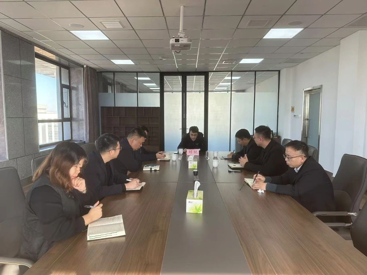 1736511863021074417.jpg 1736511863021074417.jpg